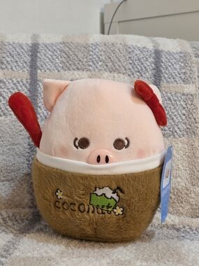 Tongfeng Plush Pig in Coconut Cup - Pink & Brown